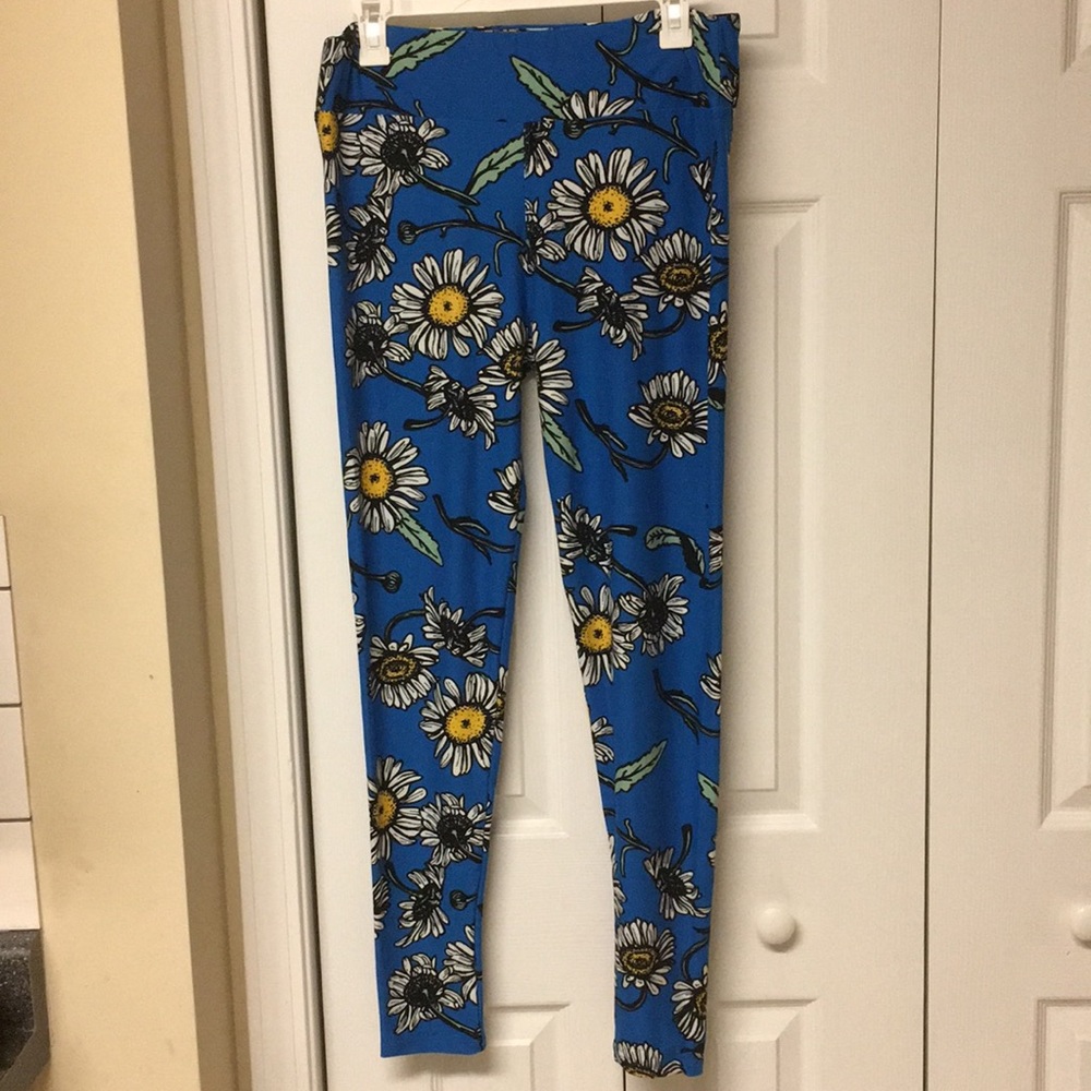 LuLaRoe Tall and Curvy leggings